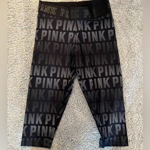 NWT never before worn Victoria’s Secret black graphic capri leggings size small